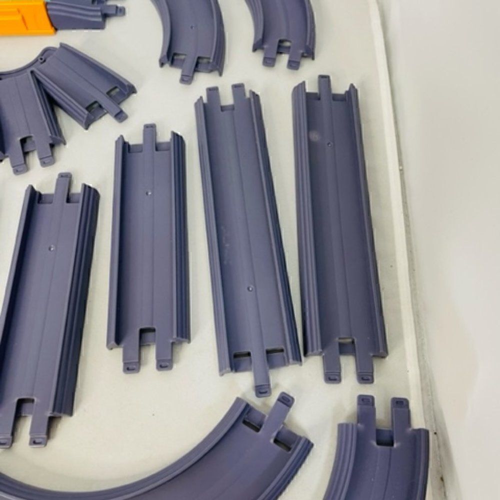 Chuggington Learning Curve Ludorum Plastic Train Track 24 Lot & Scale Excellent - Picture 6 of 7